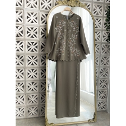 Vanira Kurung Set